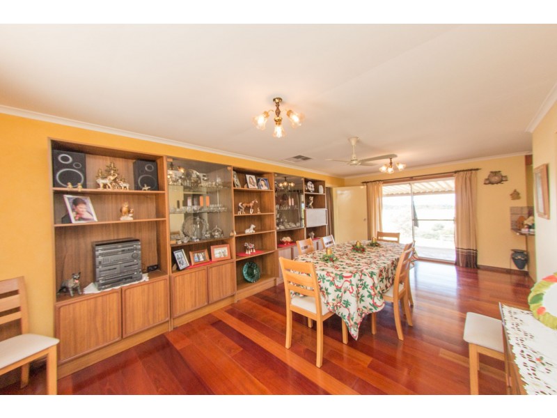 576 MEDLOW RD, Uleybury SA 5114