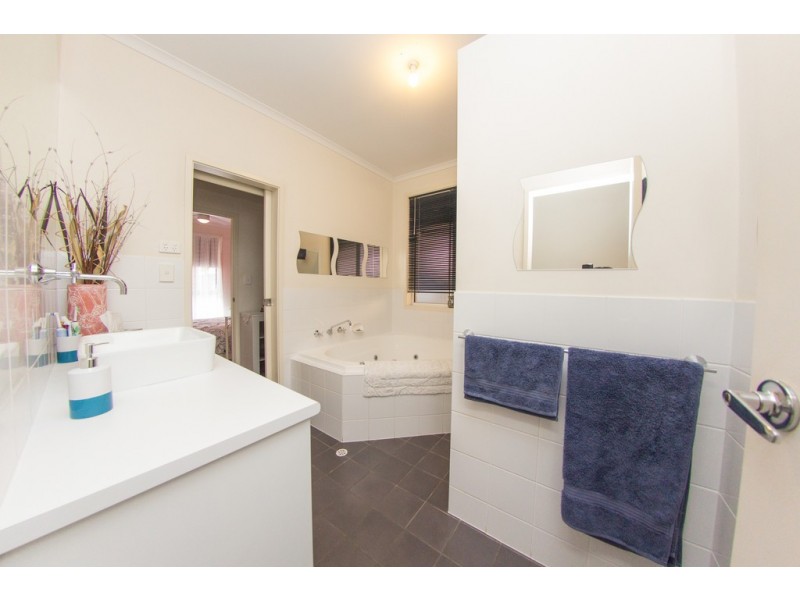 6 PIER LANE, Mawson Lakes SA 5095