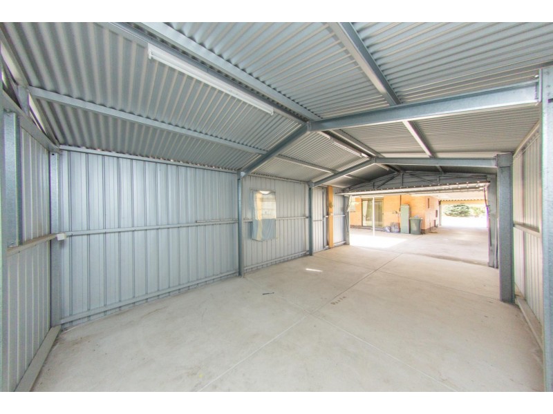 17 LYNNE STREET, Brahma Lodge SA 5109