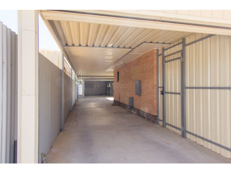 17 LYNNE STREET, Brahma Lodge SA 5109