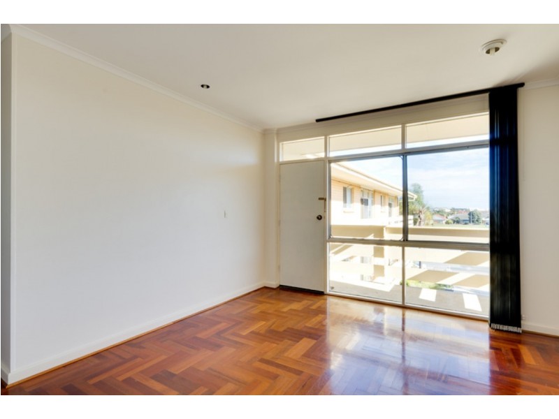50 (unit 13) Adelphi Cres, Glenelg North SA 5045