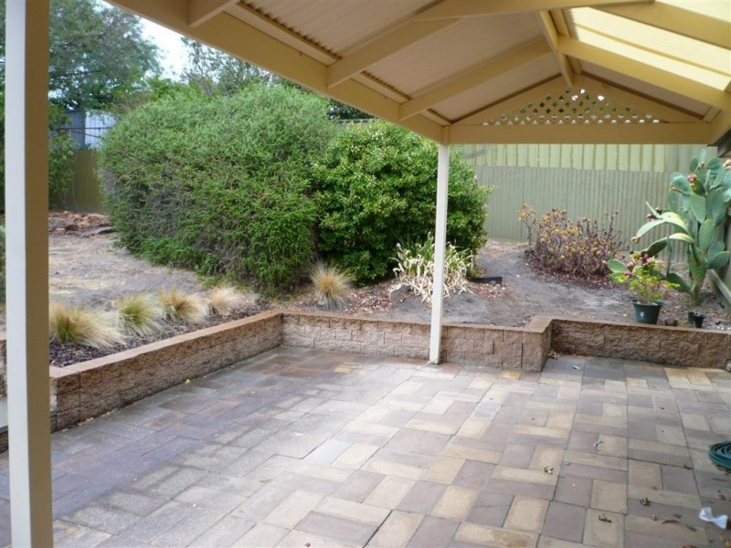 2 Alicia Street, Aberfoyle Park SA 5159