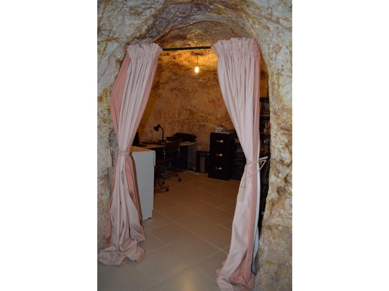 31 Stingas Road, Coober Pedy SA 5723