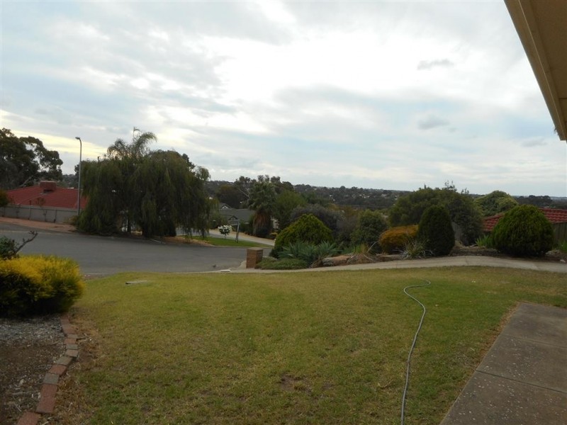 4 Heylen Court, Hackham SA 5163
