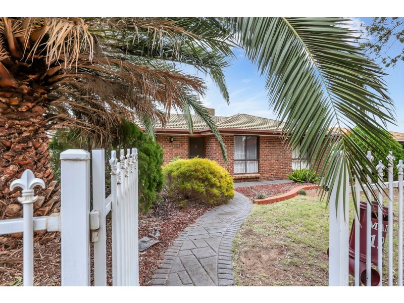 12 Raner Avenue, Parafield Gardens SA 5107