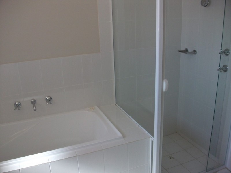 4 Lakeland road, Munno Para West SA 5115