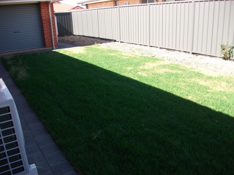 4 Lakeland Rd, Munno Para West SA 5115