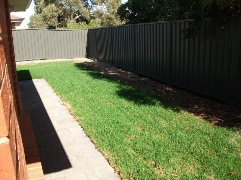 4 Lakeland Rd, Munno Para West SA 5115