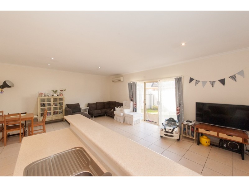 2/11 Ormond Avenue, Clearview SA 5085