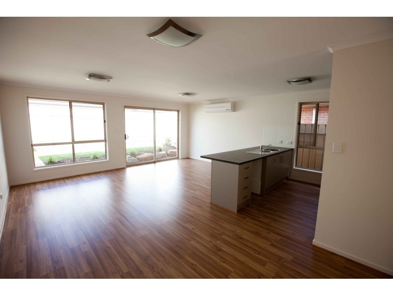 83 Admirality Circuit, Smithfield SA 5114