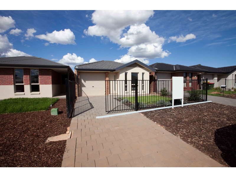 83 Admirality Circuit, Smithfield SA 5114