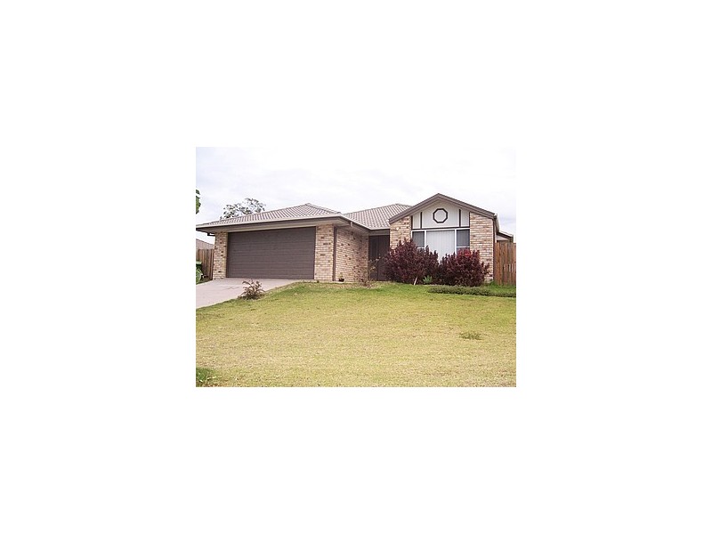 28 Charlton Place, Regents Park QLD 4118