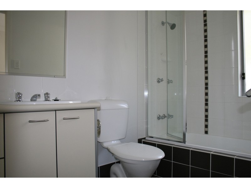 20/6 Baldarch St, Kingston QLD 4114