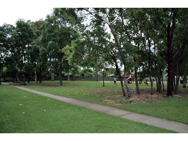 6 Litsea Ct, Regents Park QLD 4118