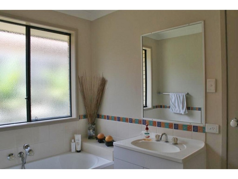 9 Hedera Street, Regents Park QLD 4118
