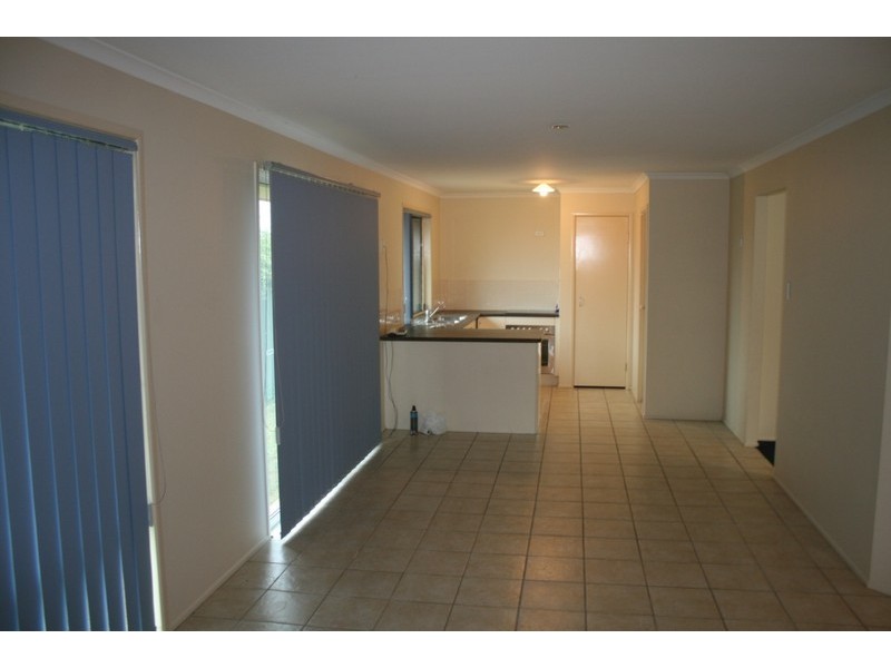 20 Lorraine St, Crestmead QLD 4132