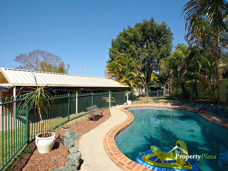 12 BONHILL CT, Hillcrest QLD 4118