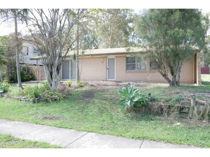 13 BUSHMILLS ST, Hillcrest QLD 4118