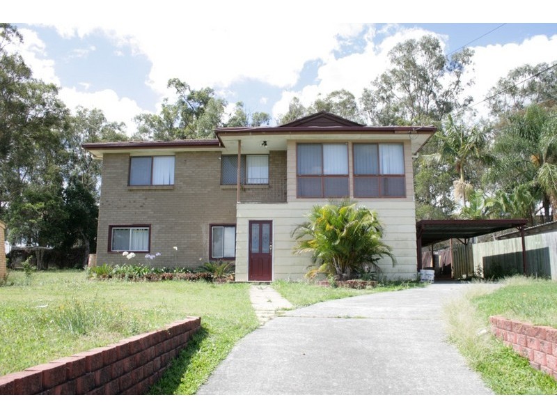 11 BUSHMILLS ST, Hillcrest QLD 4118