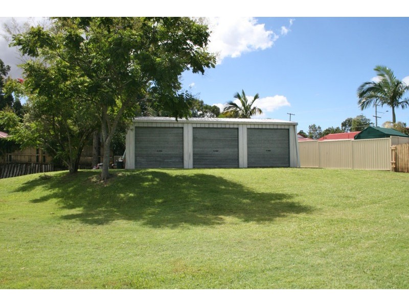 9 Ixora Ct, Regents Park QLD 4118