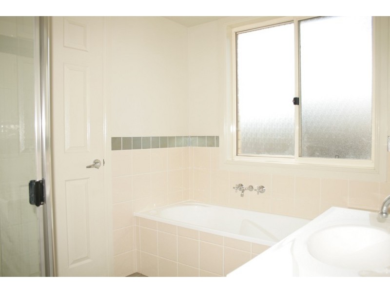 21 Cheihk Cr, Collingwood Park QLD 4301