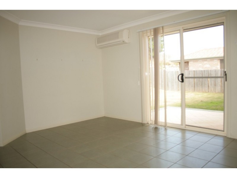 21 Cheihk Cr, Collingwood Park QLD 4301