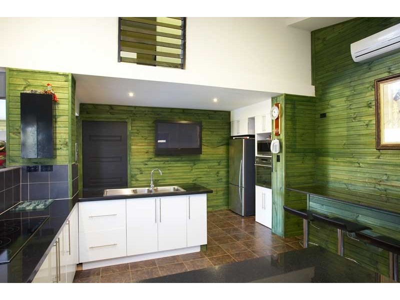 226 Bamboo Drive, Woodhill QLD 4285