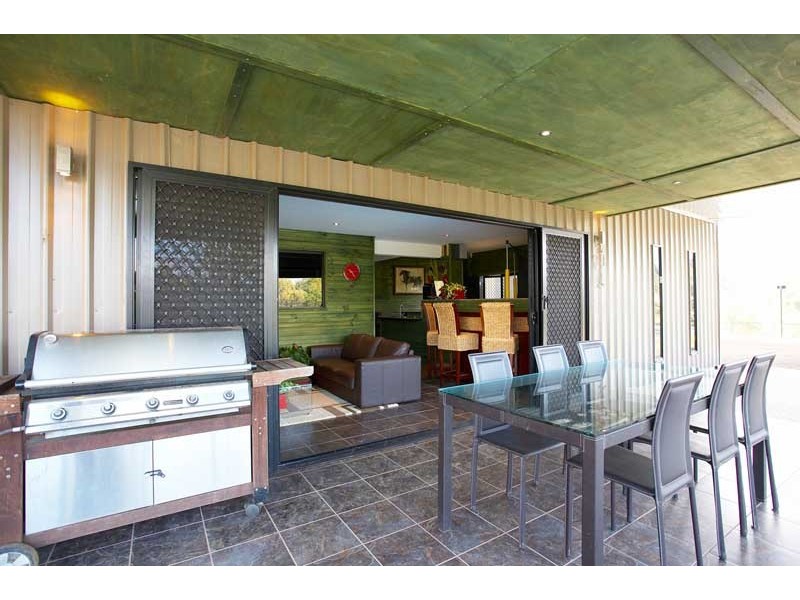 226 Bamboo Drive, Woodhill QLD 4285