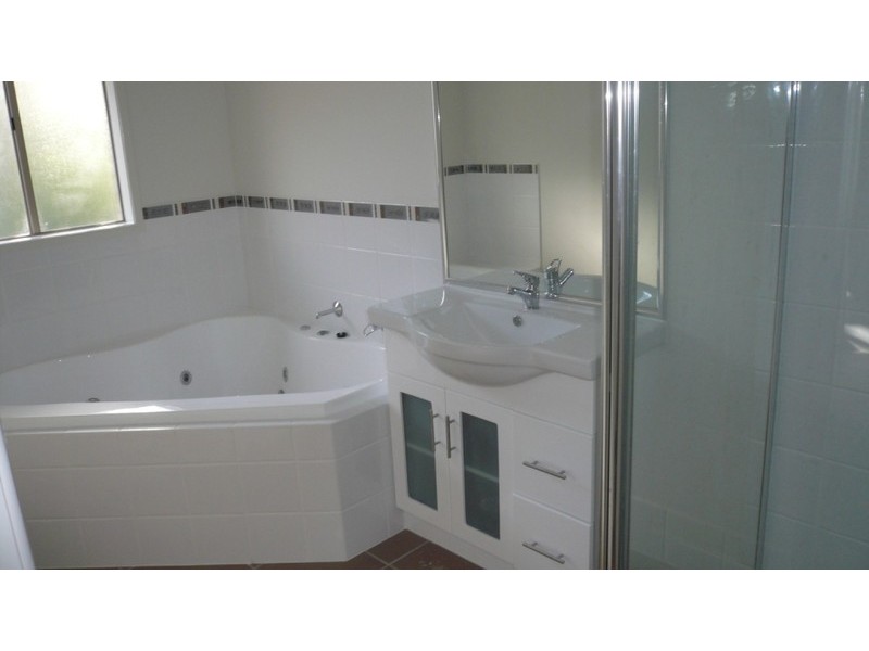 Regents Park QLD 4118