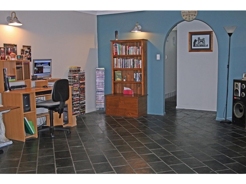 Regents Park QLD 4118