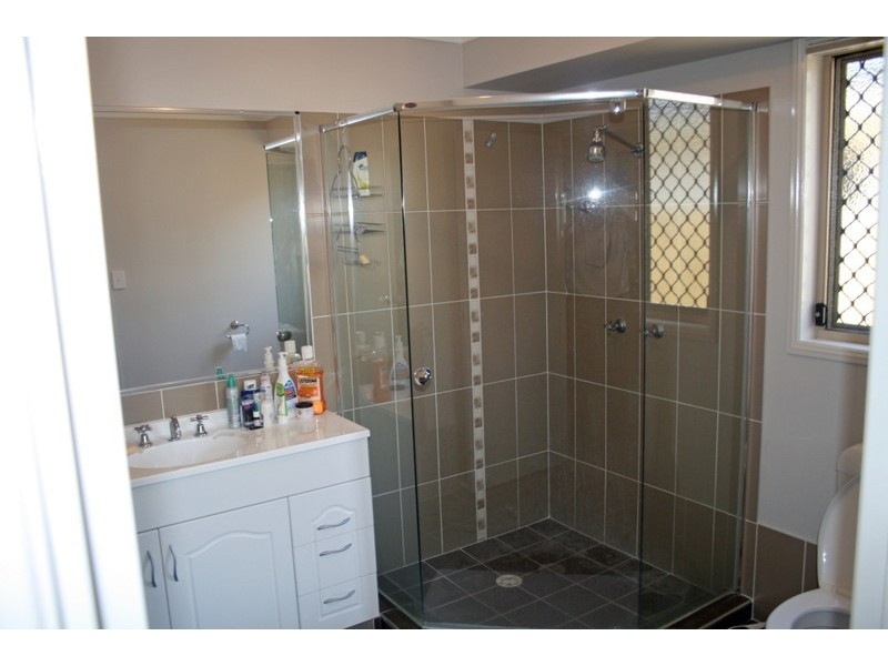Regents Park QLD 4118