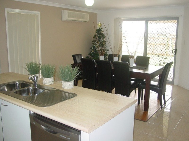 Regents Park QLD 4118