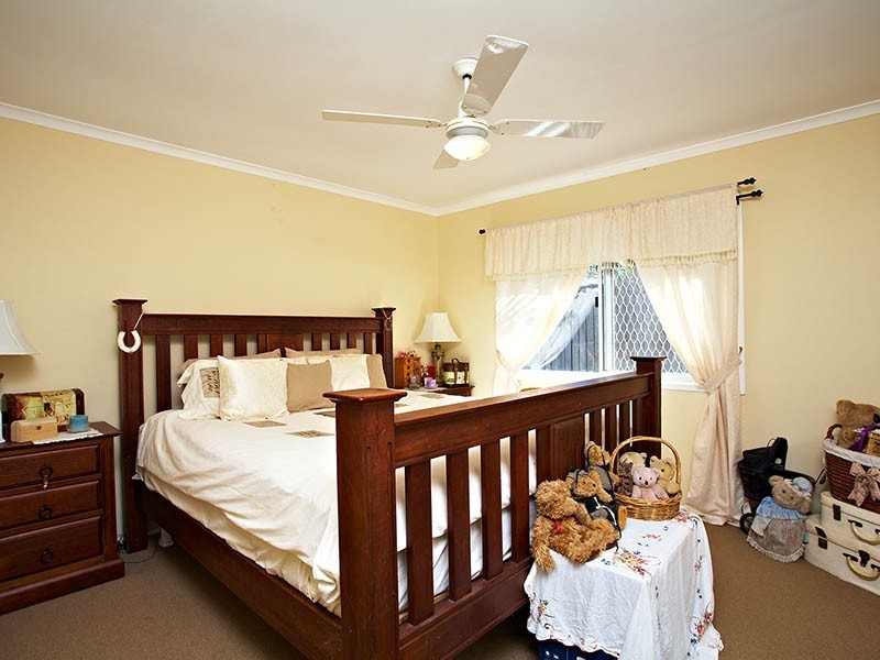 Regents Park QLD 4118