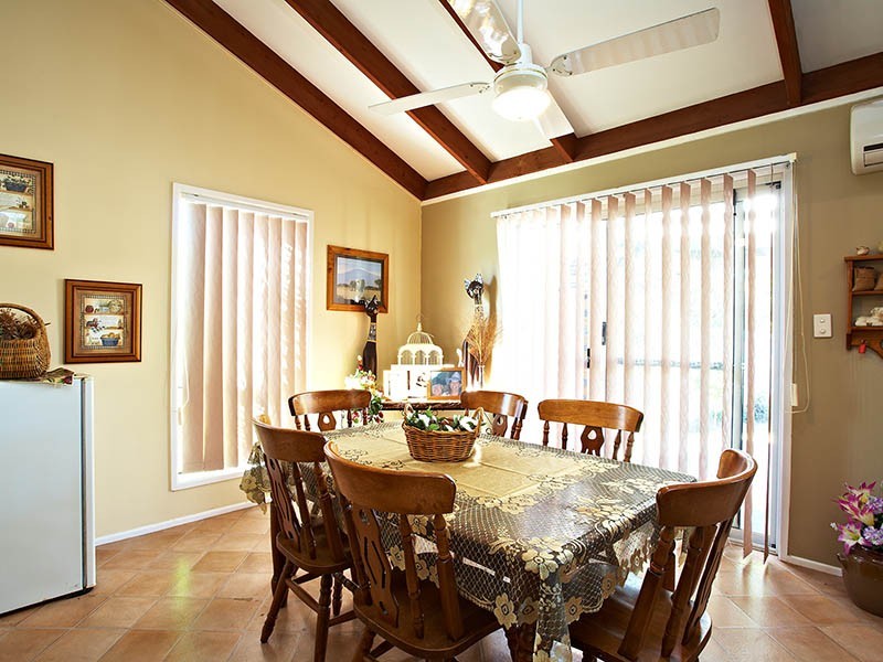 Regents Park QLD 4118