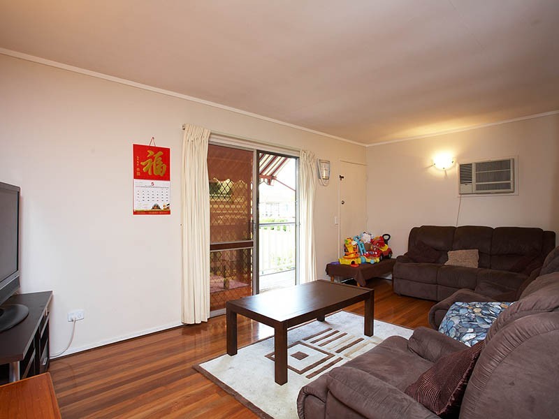 26 Camelia Ave, Logan Central QLD 4114