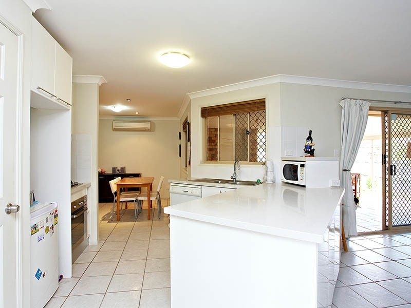 Regents Park QLD 4118
