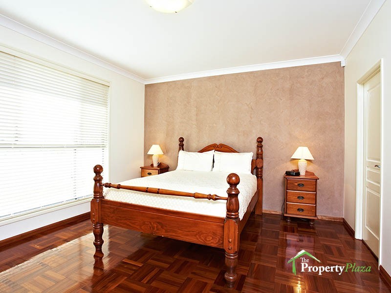 5 Fordham Ct, Regents Park QLD 4118