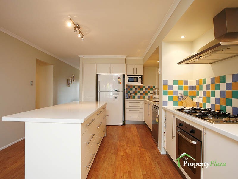 19 Gingko Cr, Regents Park QLD 4118