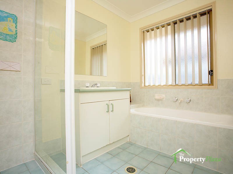 34  Murrumbidgee St, Hillcrest QLD 4118