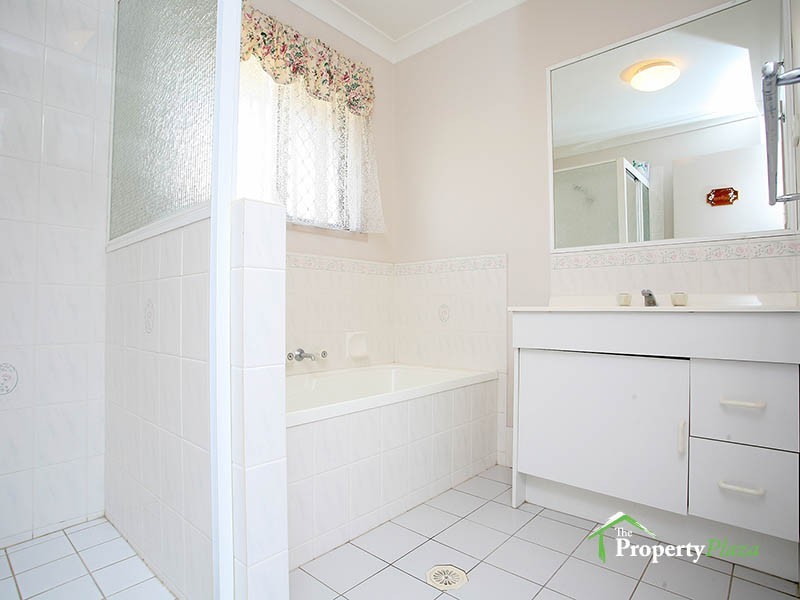 29 cianthus st, Regents Park QLD 4118
