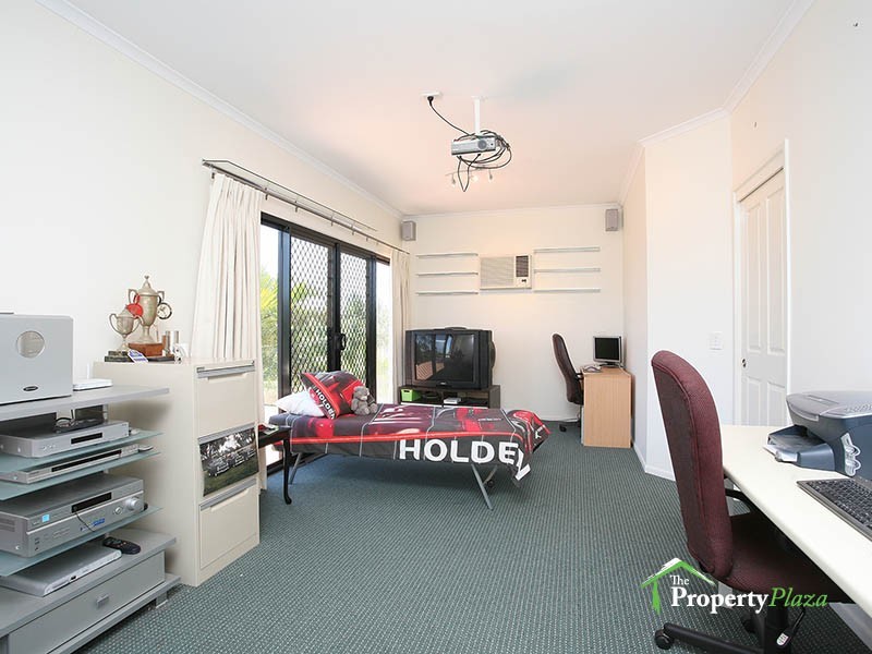 Regents Park QLD 4118