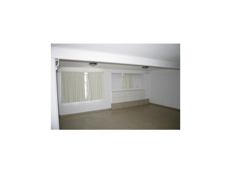 72 Ashton St, Kingston QLD 4114