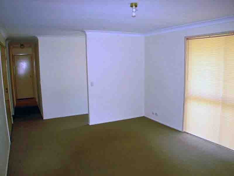 69 Radiata St, Hillcrest QLD 4118