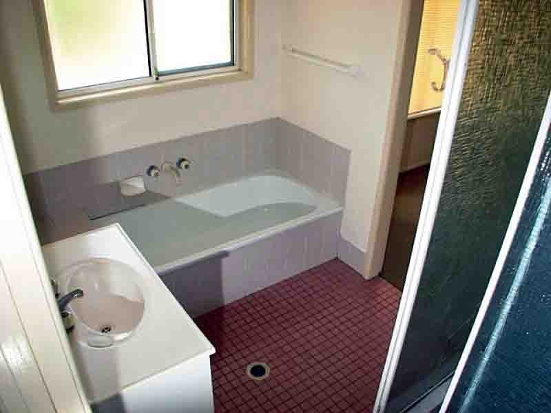 69 Radiata St, Hillcrest QLD 4118