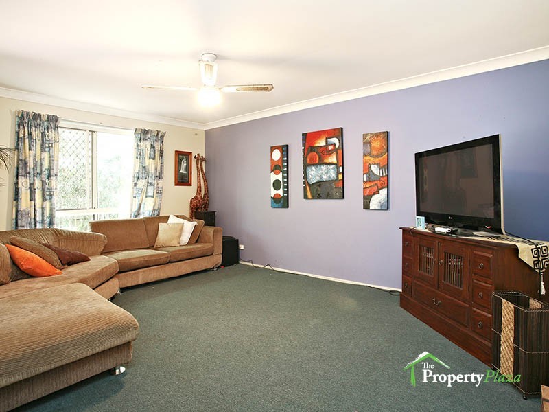20 Benjamina Cct, Regents Park QLD 4118