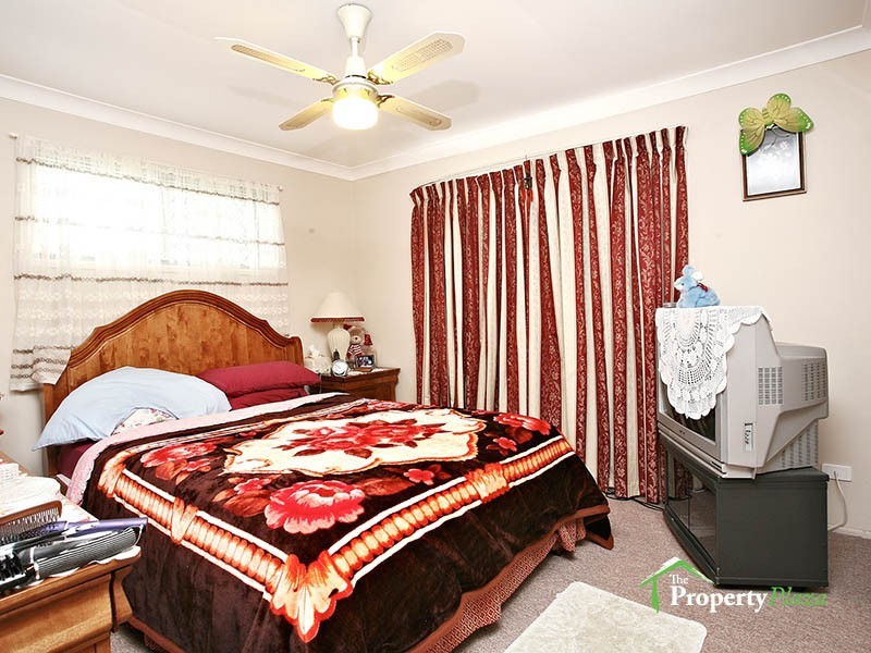 Crestmead QLD 4132