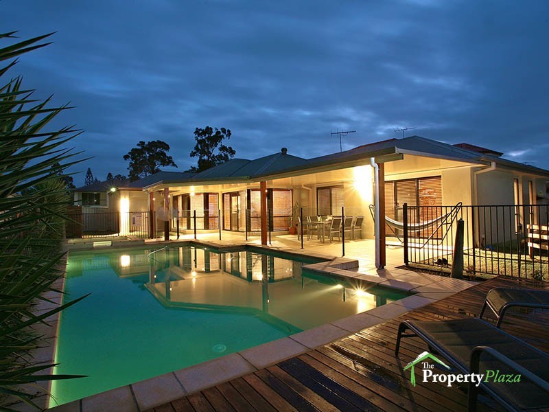 28 Lambert Drive, Calamvale QLD 4116