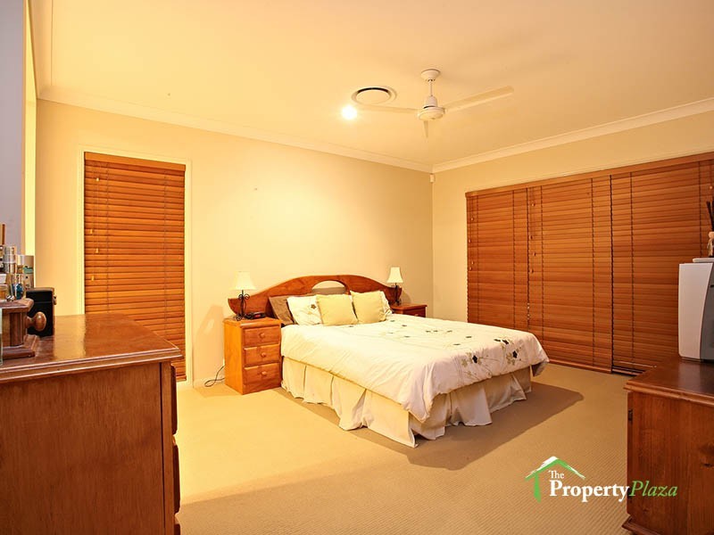 28 Lambert Drive, Calamvale QLD 4116