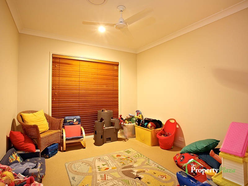 28 Lambert Drive, Calamvale QLD 4116