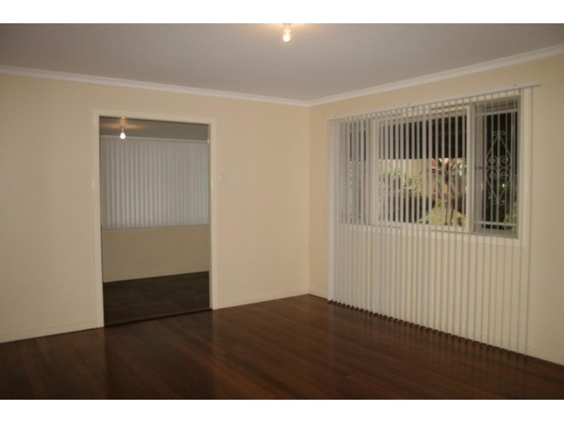 39 Oatland Place, Holland Park West QLD 4121